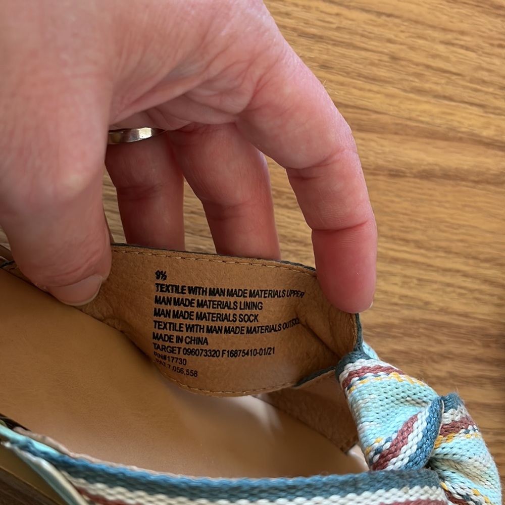 Universal Thread Sandals HP! 🥳 - Picture 4 of 6